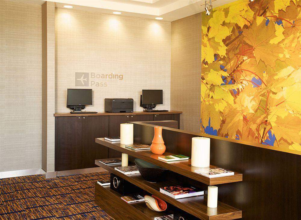 Courtyard Airport Hotel Louisville