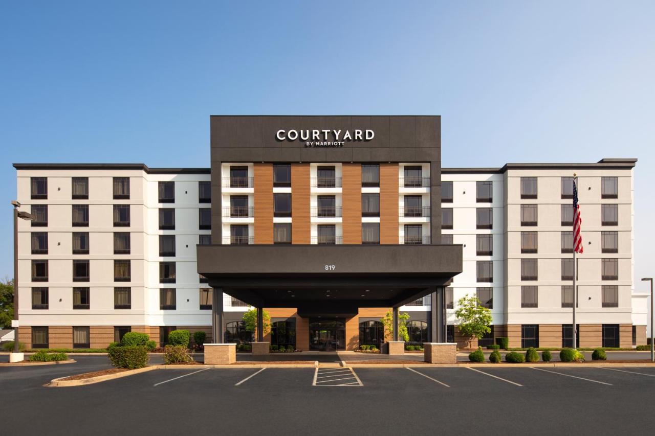 Courtyard Airport