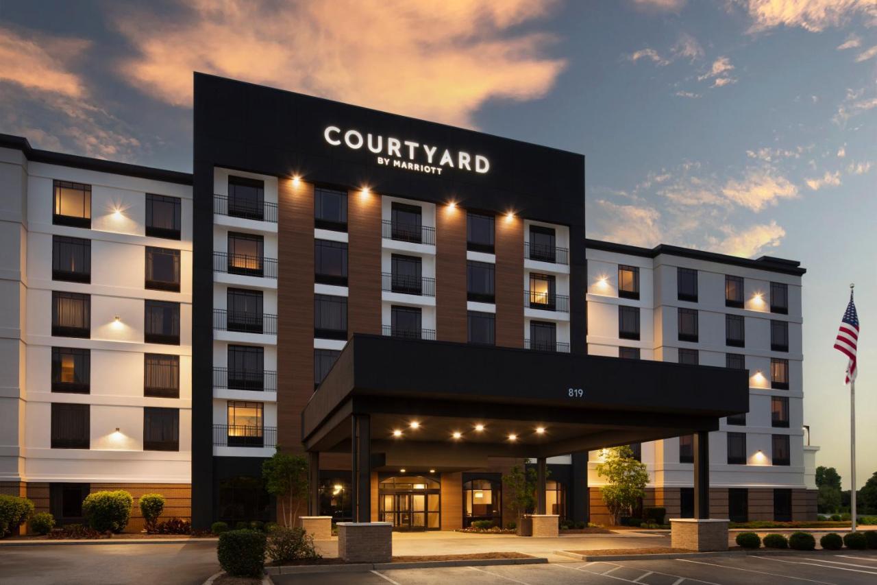Courtyard Airport Hotel Louisville
