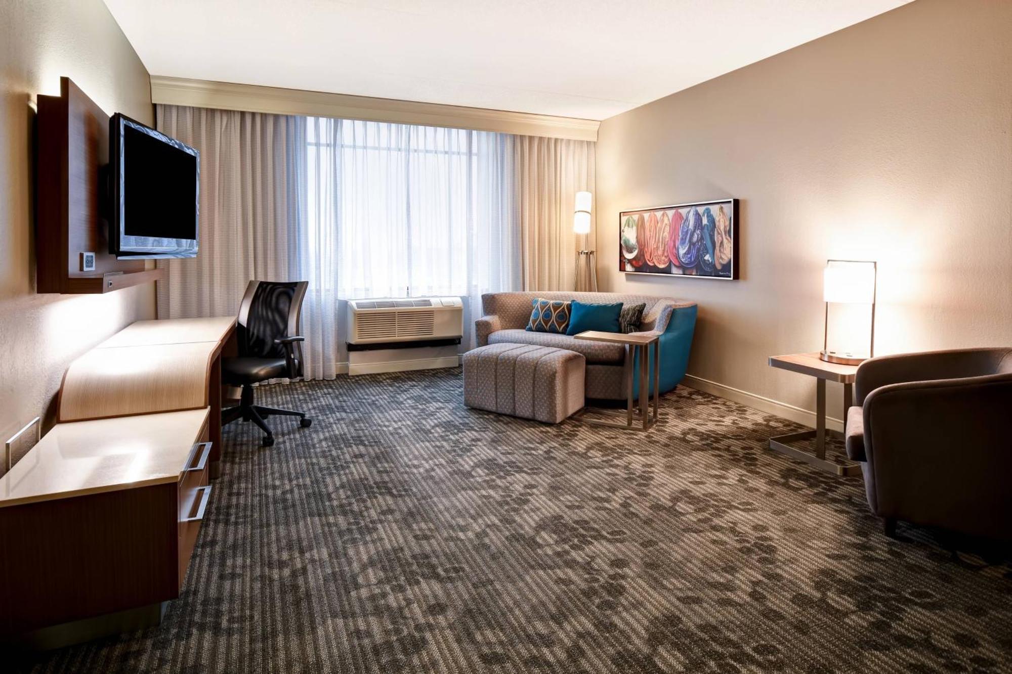 Hotel Courtyard Airport Louisville