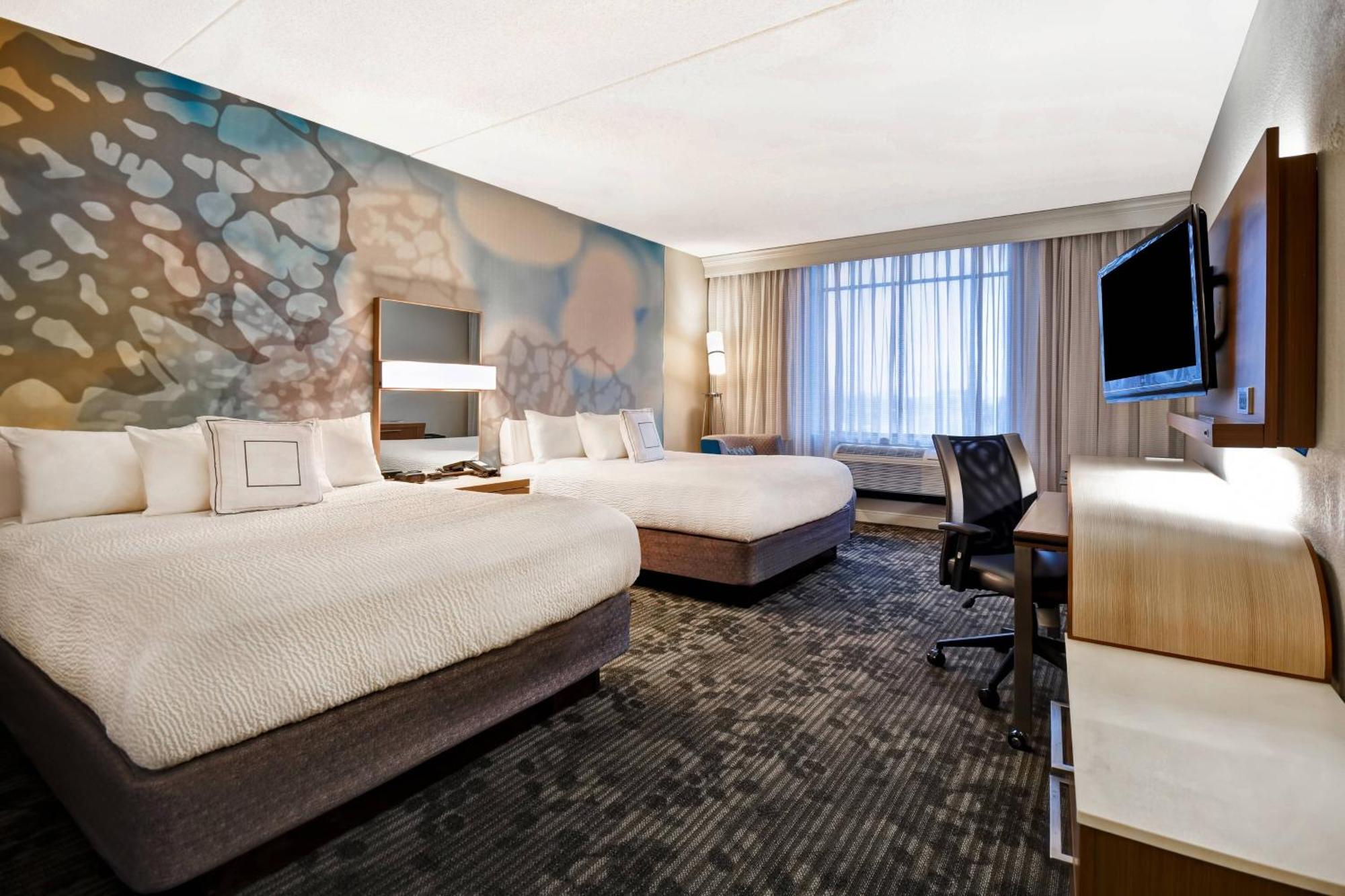 Courtyard Airport Hotel Louisville