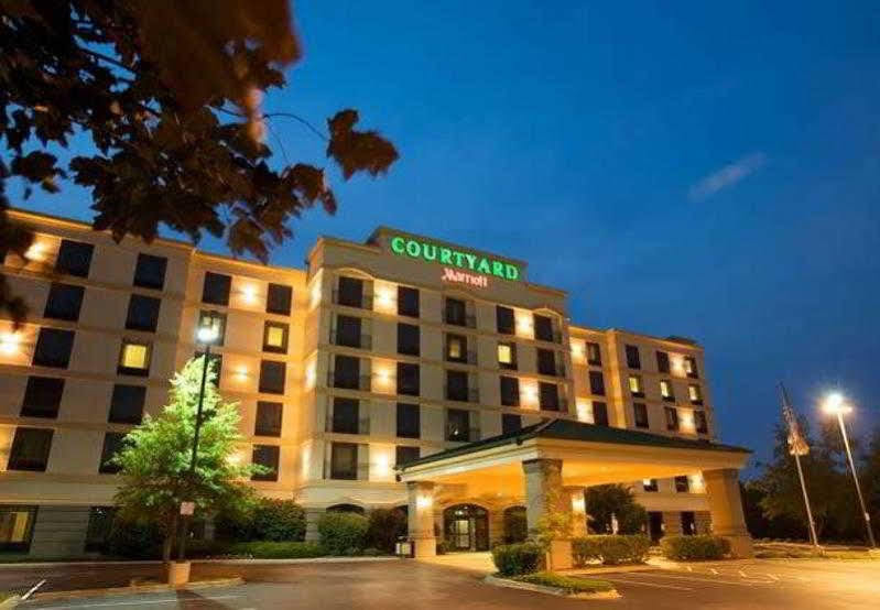 Hotel Courtyard Airport